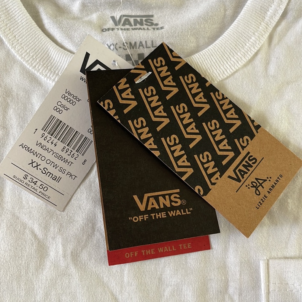 COPY - NWT Vans Off The Wall Armanto White Embroidered Rose Graphic Tee Shirt - Picture 7 of 7